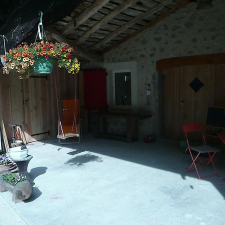 La Grange D'Agnes Bed & Breakfast Montmaur-en-Diois Bagian luar foto