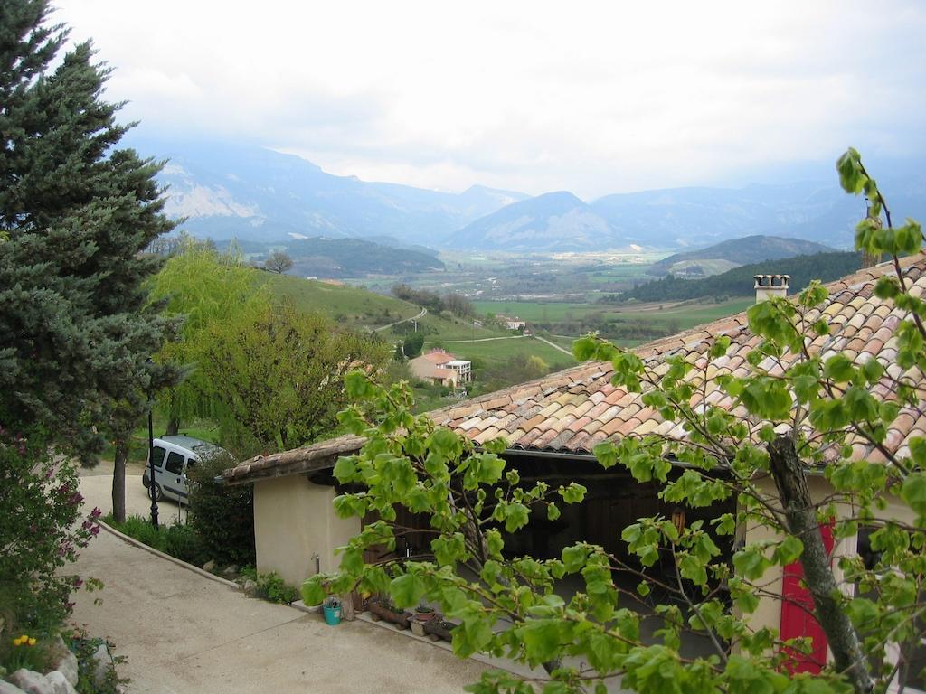 La Grange D'Agnes Bed & Breakfast Montmaur-en-Diois Bagian luar foto